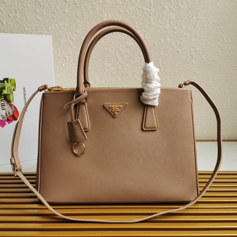 Pra*a shopping bags